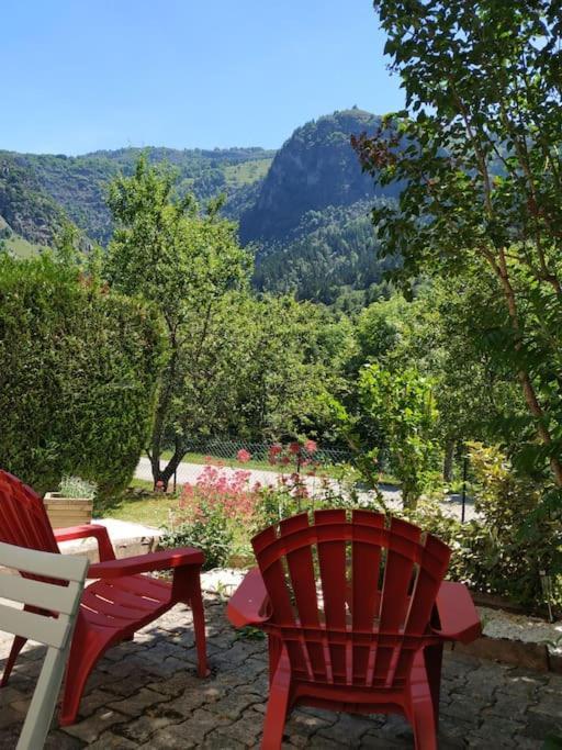 Appartement Rez De Jardin Montee De L'Alpe D'Huez La Garde  Exterior foto
