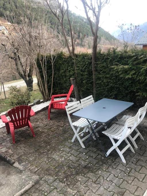 Appartement Rez De Jardin Montee De L'Alpe D'Huez La Garde  Exterior foto