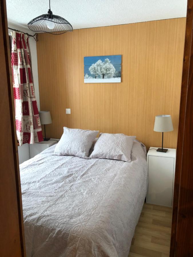 Appartement Rez De Jardin Montee De L'Alpe D'Huez La Garde  Exterior foto
