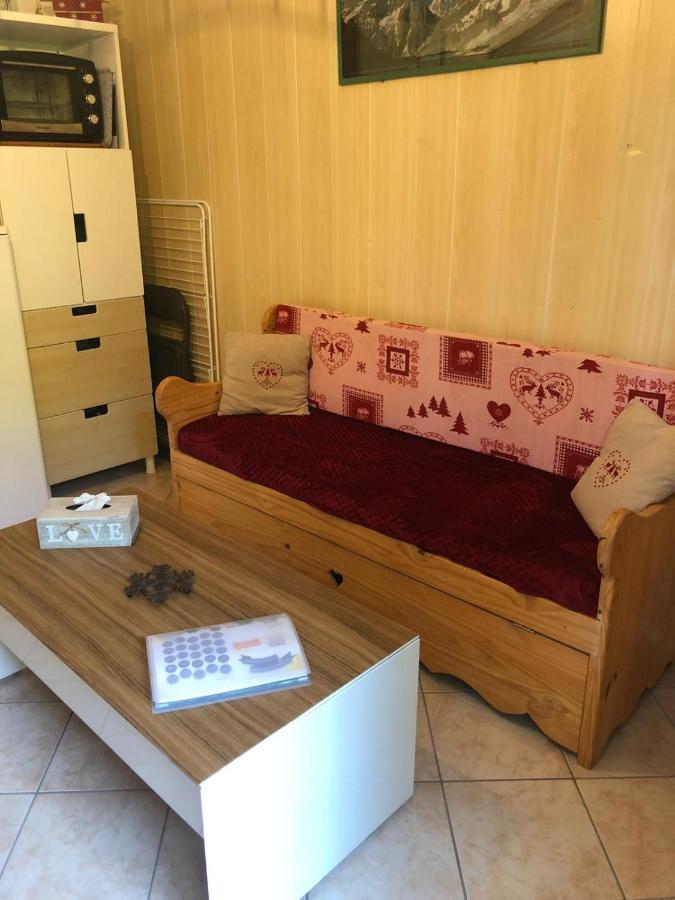 Appartement Rez De Jardin Montee De L'Alpe D'Huez La Garde  Exterior foto